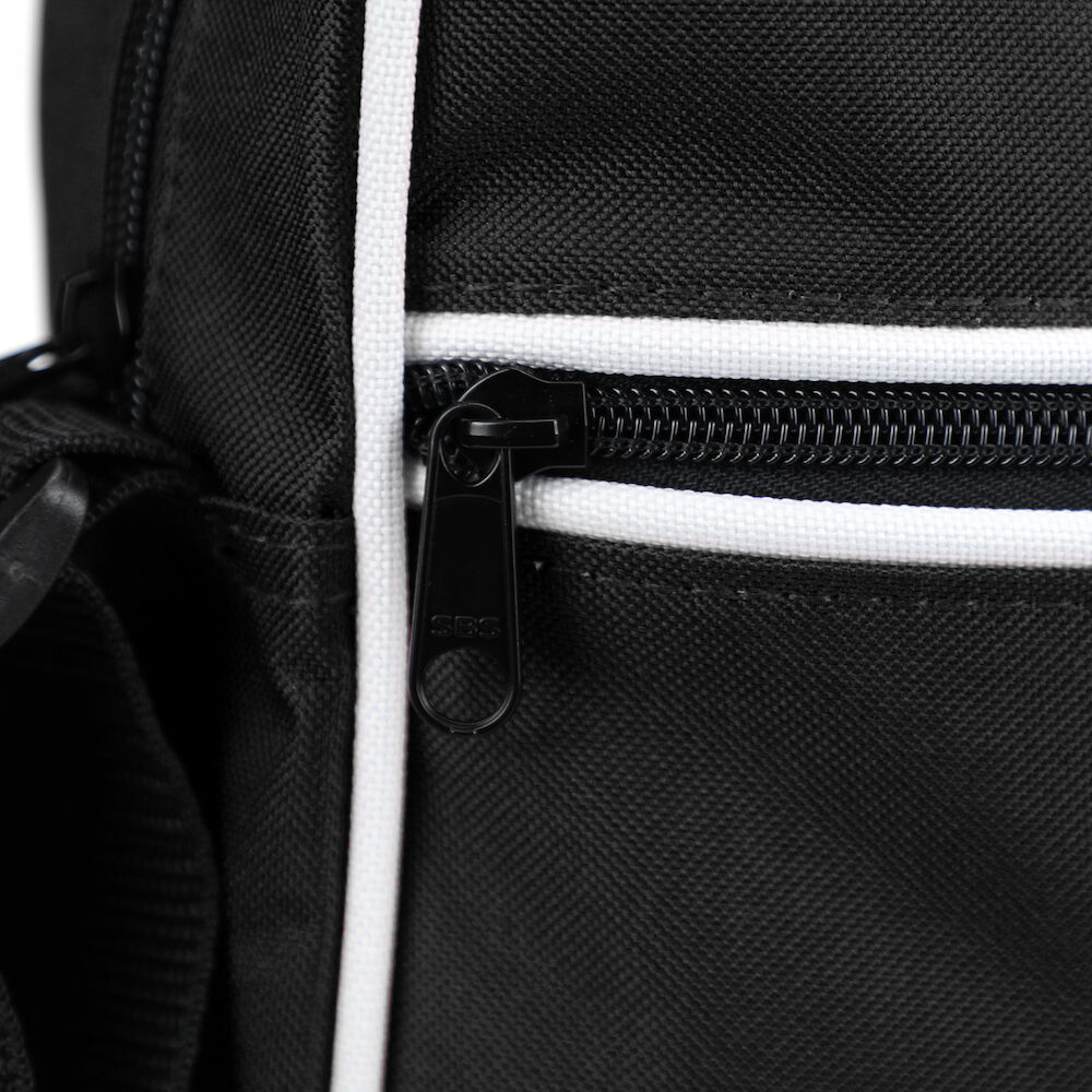 1582401-990_spiritmessenger_black_closeup