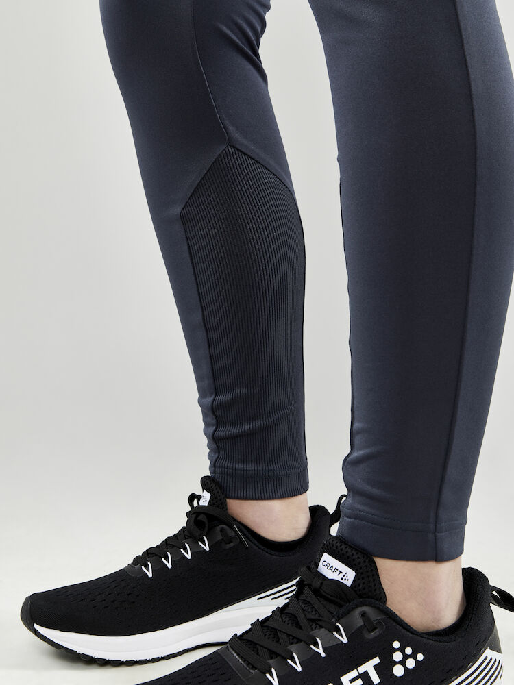 1910167-995000_Evolve-Slim-Pants-W_Closeup4