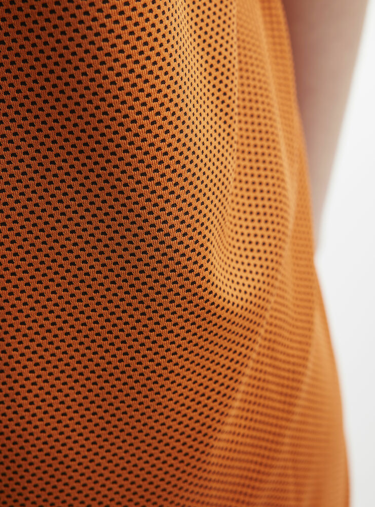 1911110-575999_Progress-Reversible-Basket-Singlet-W_Closeup5