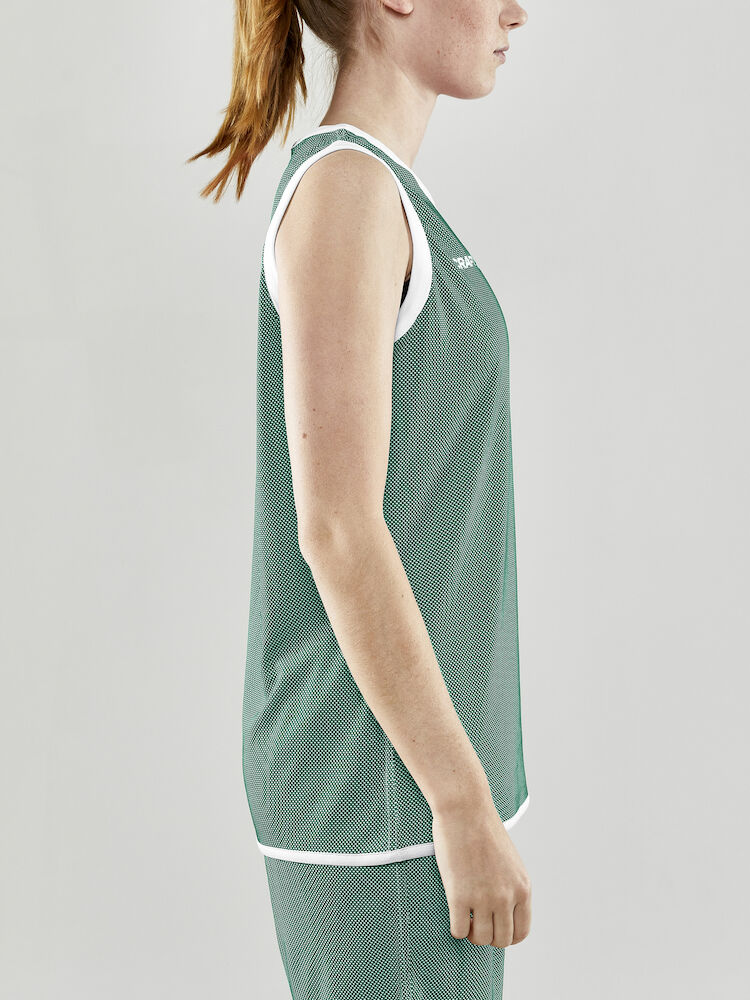 1911110-651900_Progress-Reversible-Basket-Singlet-W_Closeup2