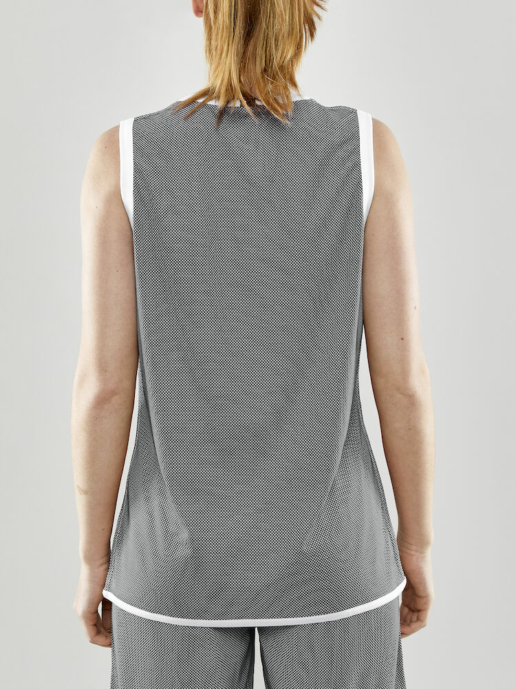 1911110-999900_Progress-Reversible-Basket-Singlet-W_Closeup3
